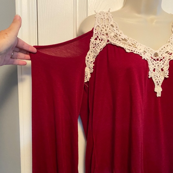 BUY 2 ITEMS GET 1 FREE - VENUS Red Cold Shoulder Blouse Sz L - Picture 2 of 7